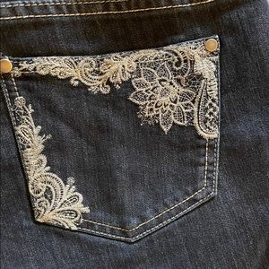 CJ Banks 14W Floral Jean